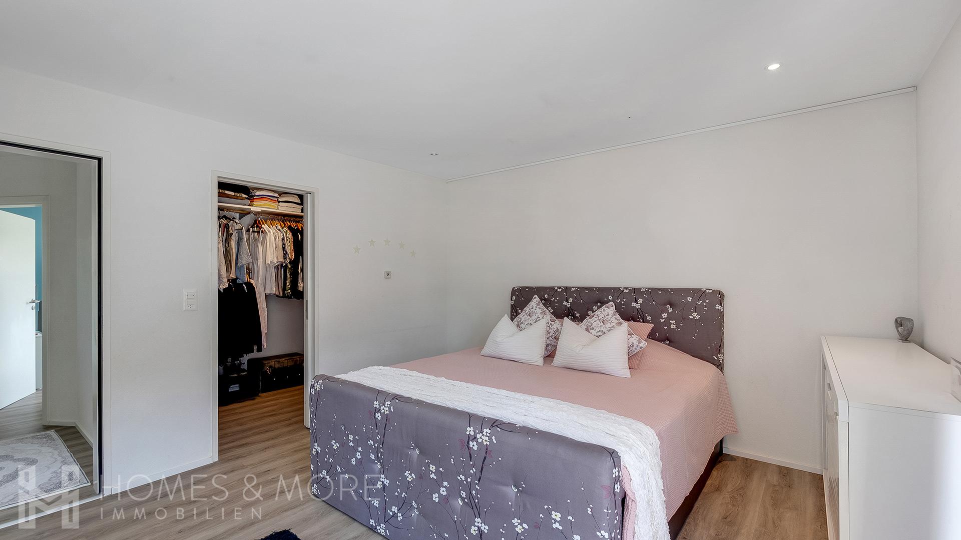 Schlafzimmer 2